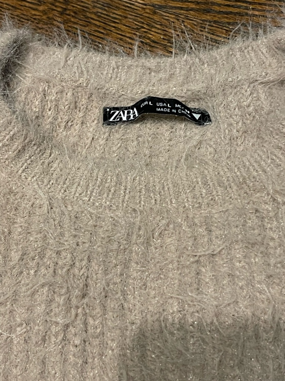Zara  women’s  tan casual Fuzzy Crewneck blouse size L - Picture 3 of 11